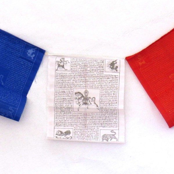 Banderas tibetanas de oración