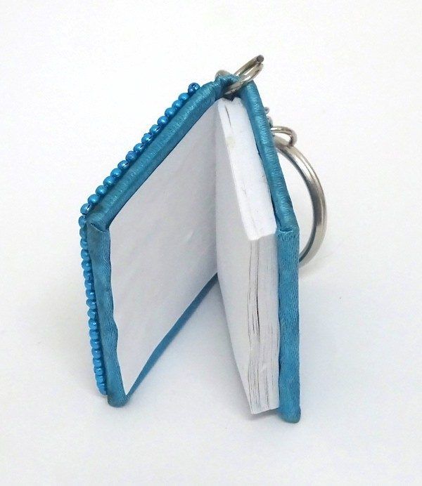 Llavero étnico de la India libreta de color con espejitos