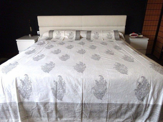 Colcha india de algodón con estampado de flores henna