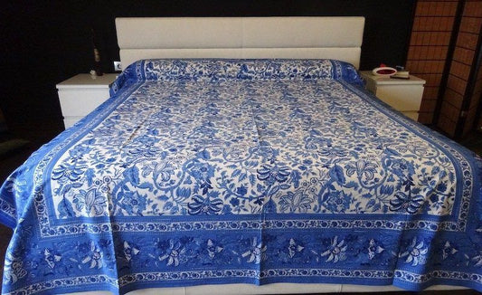 Colcha india de algodón con estampado de flores azules