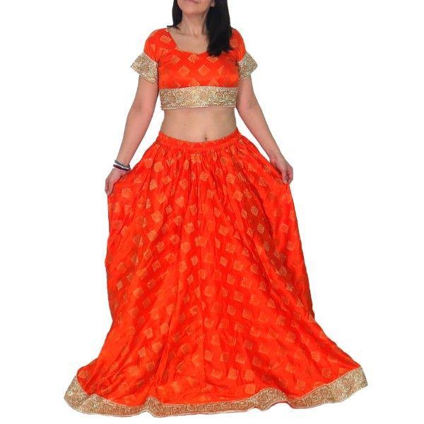 Conjunto Bollywood Lengha choli de seda con mucho vuelo