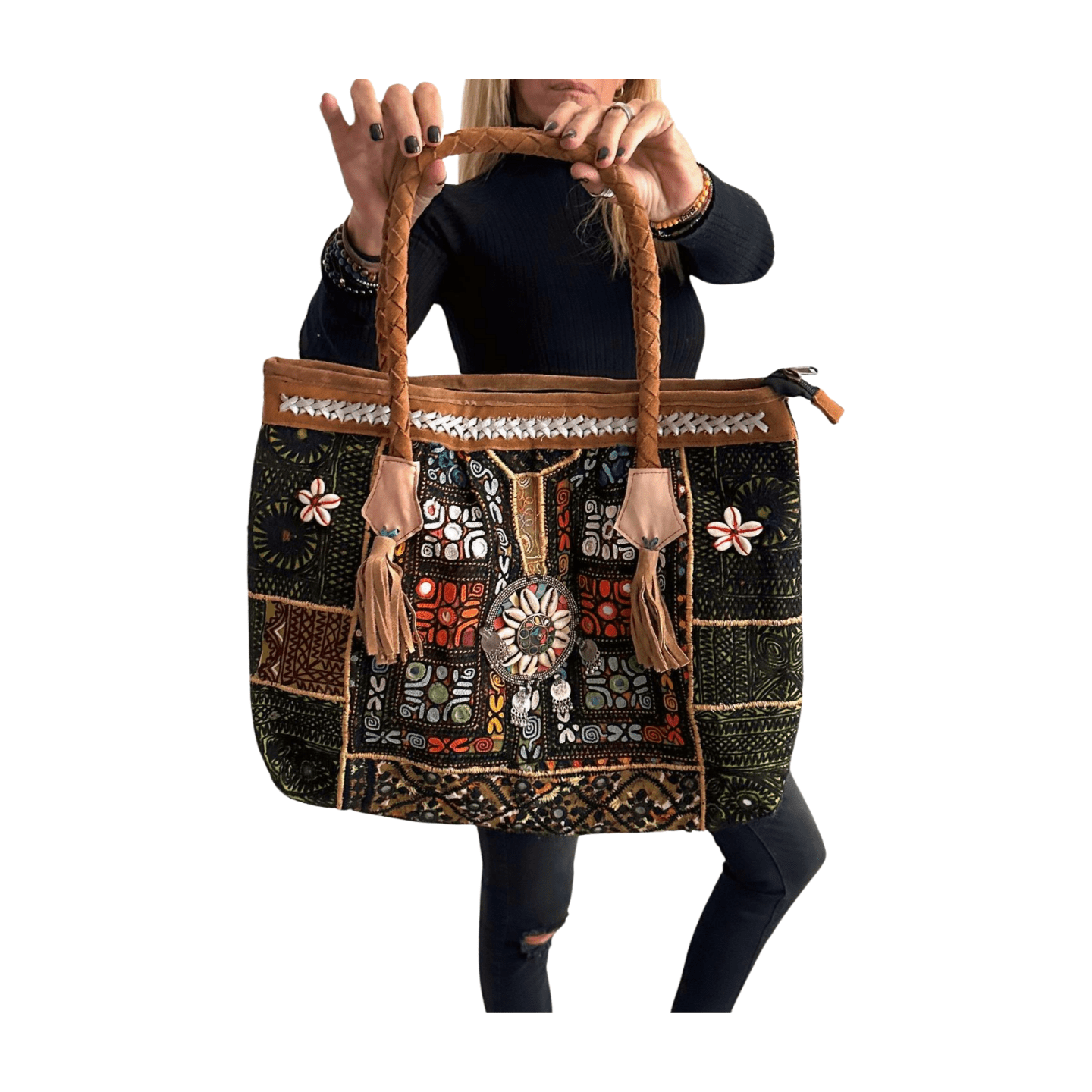 Bolso bohemio de piel con abalorios