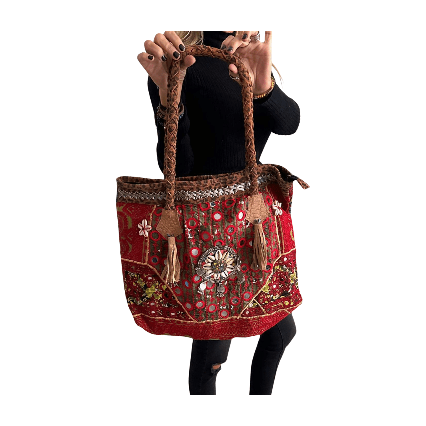 Bolso bohemio de piel con abalorios