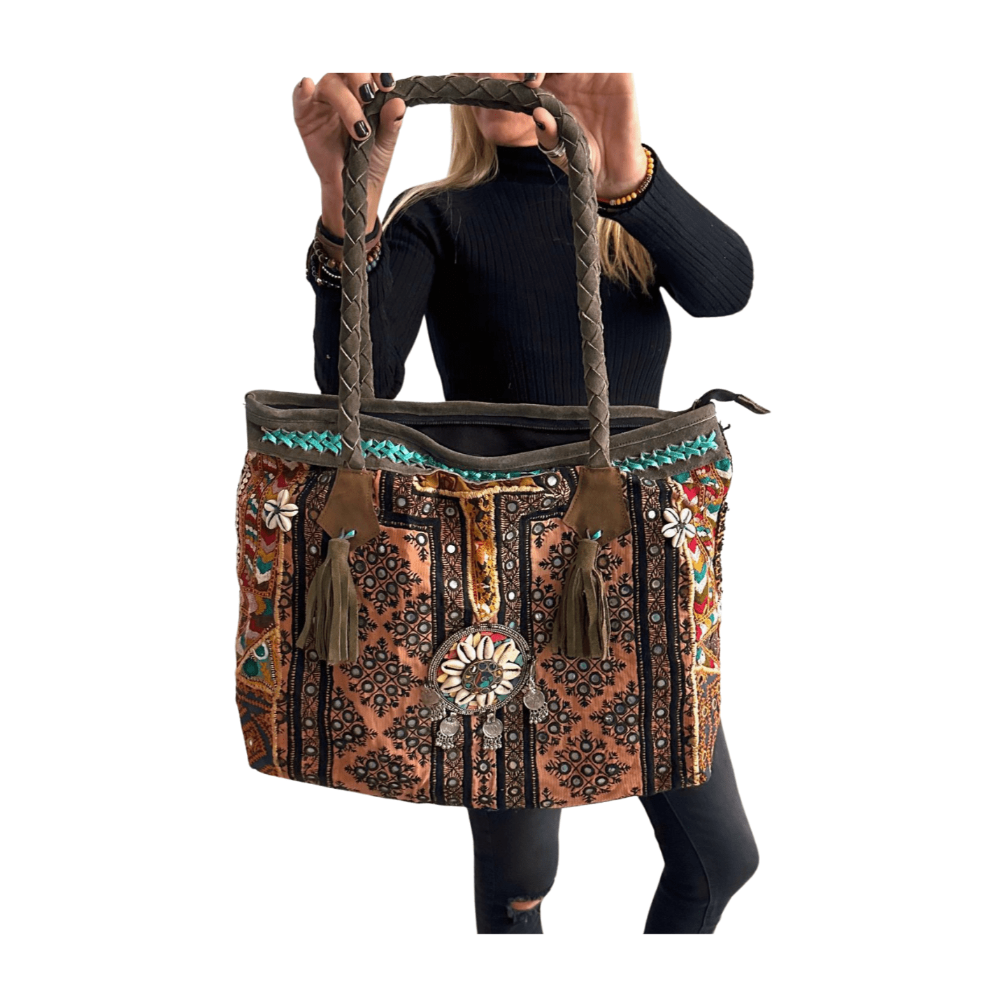Bolso bohemio de piel con abalorios