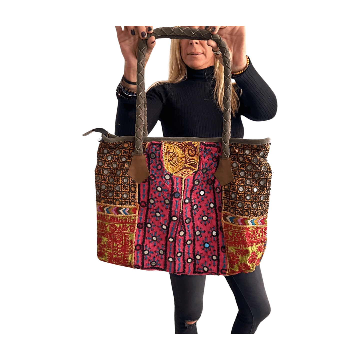 Bolso bohemio de piel con abalorios