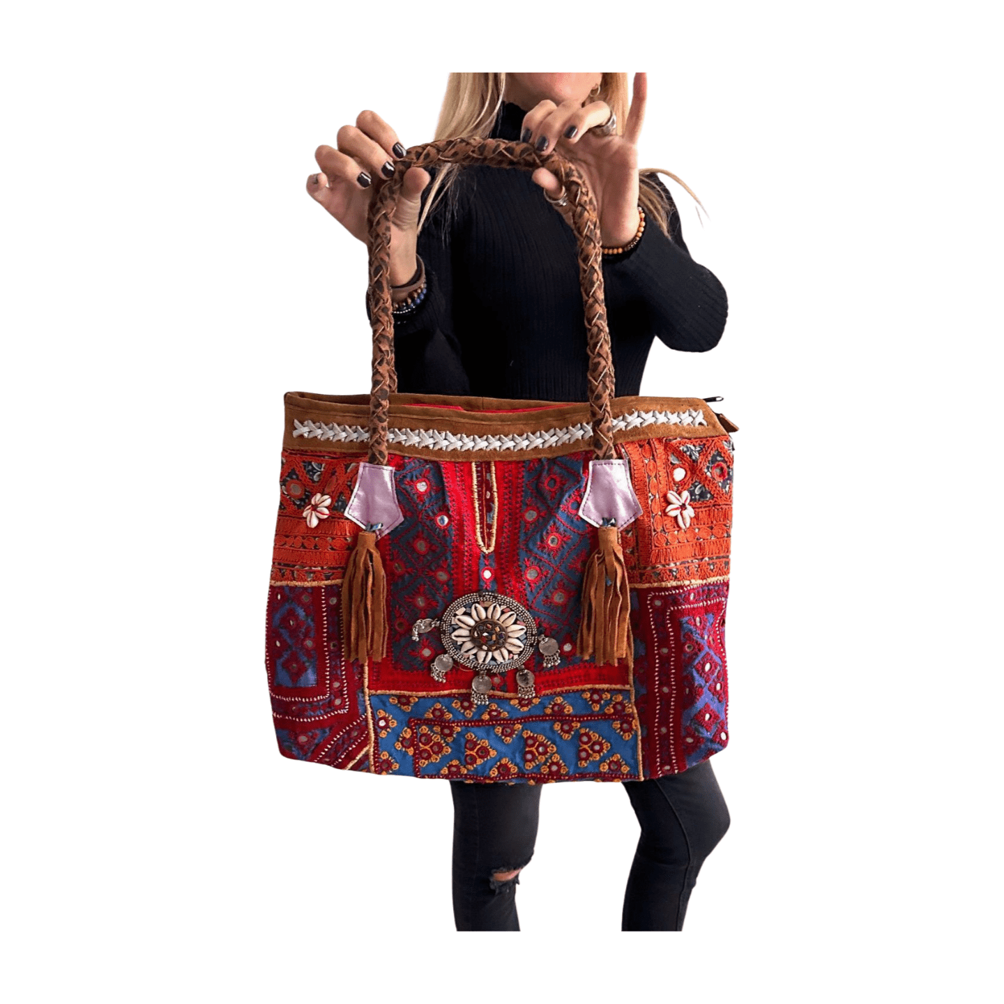 Bolso bohemio de piel con abalorios