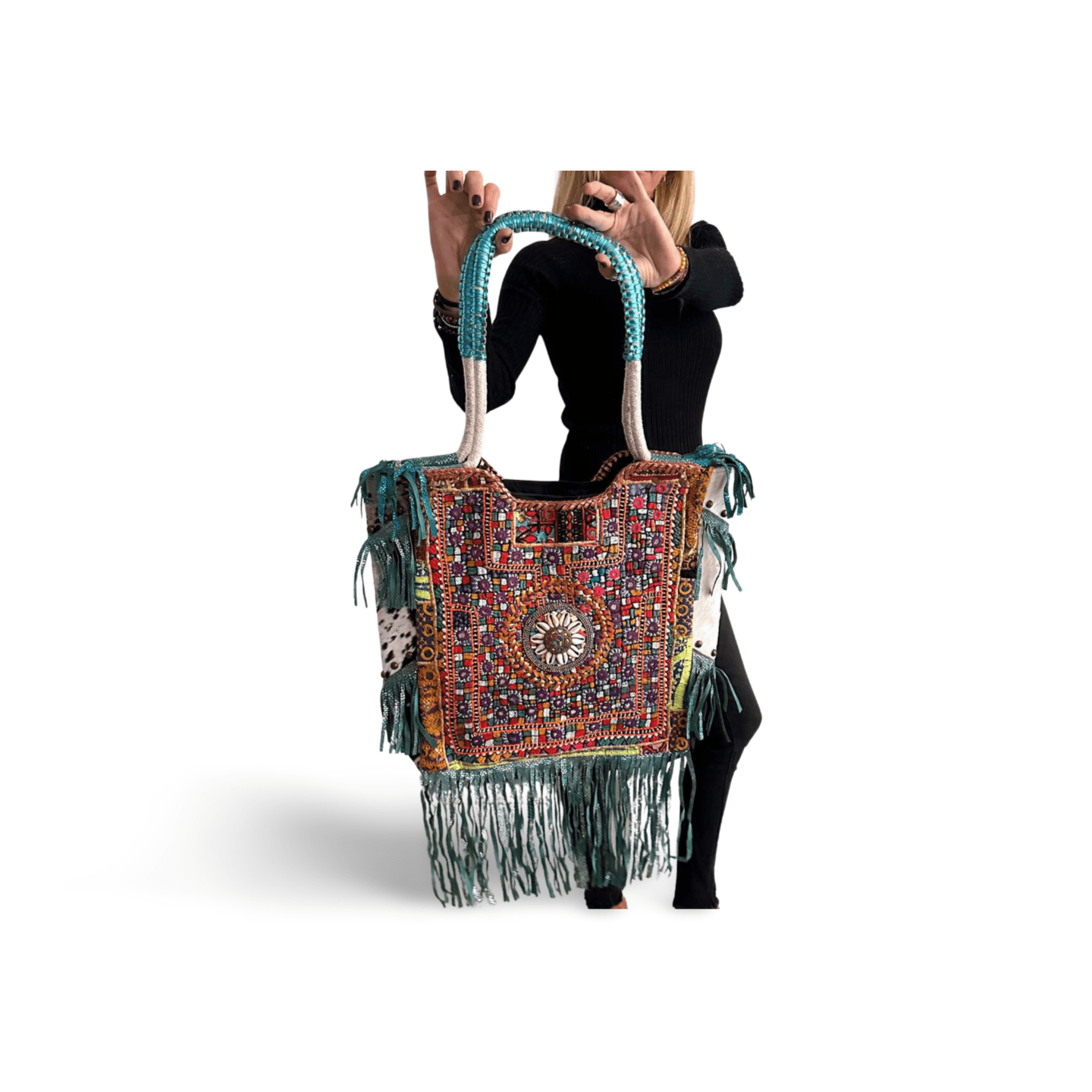 Bolso grande bohemio de piel con abalorios