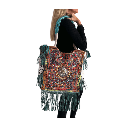 Bolso grande bohemio de piel con abalorios