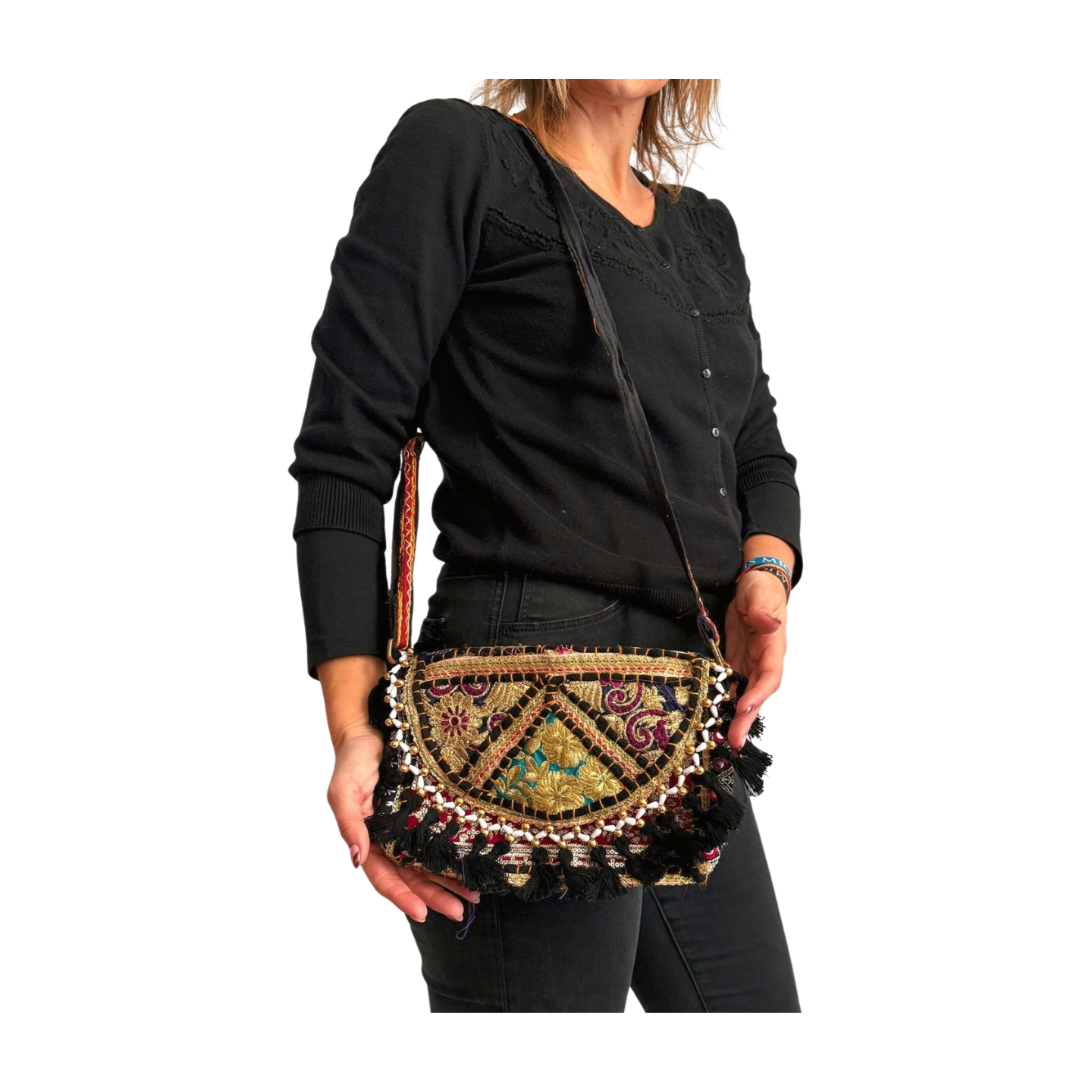 Bolso bohemio bandolera de patchwork con pompones