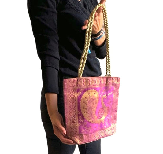 Bolso indio de seda con estampado de pavo real