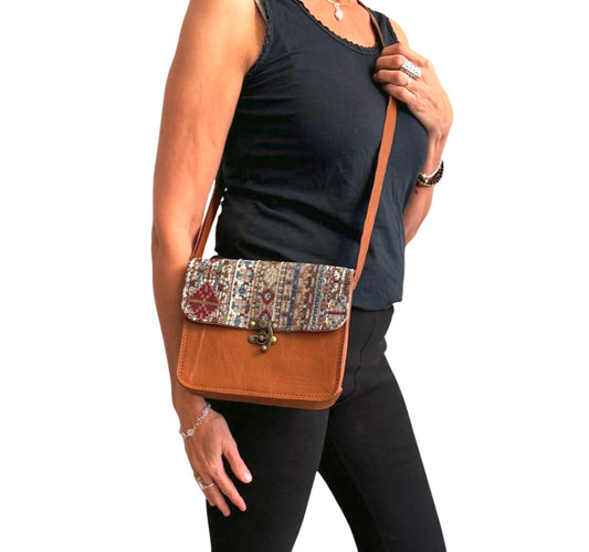 Bolso bandolera indio de piel