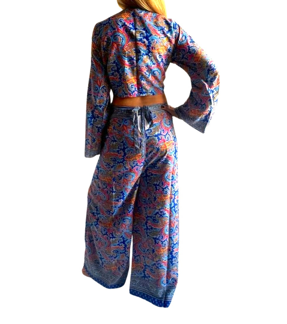 Conjunto de blusa y pantalón superpuesto de seda india