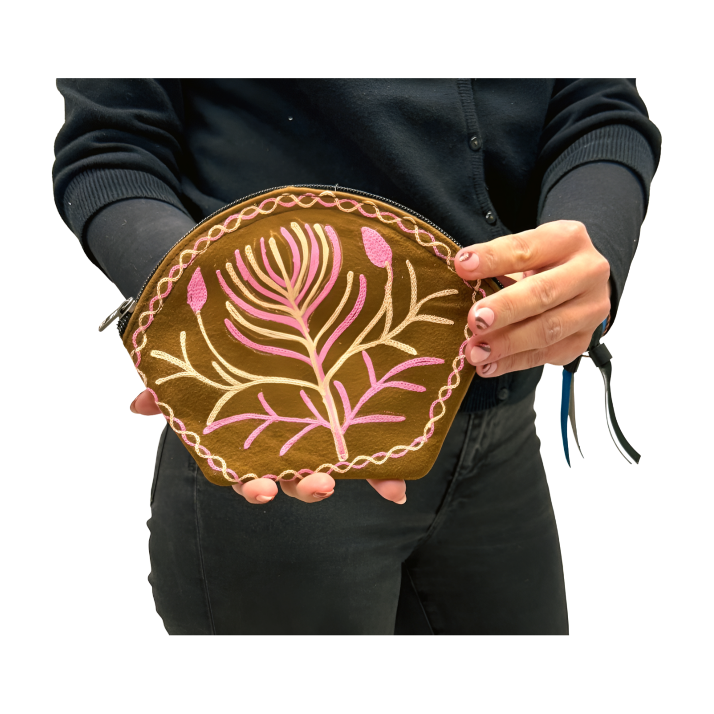 Monedero indio de piel marrón bordado