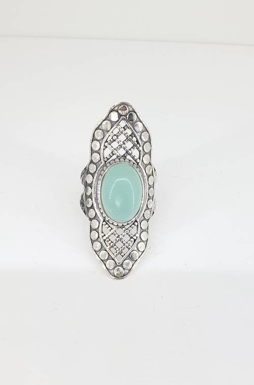 Anillo de plata con calcedonia