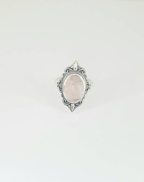 Anillo de plata con cuarzo rosa