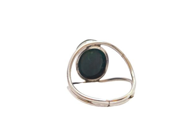 Anillo de plata de la India con esmeralda