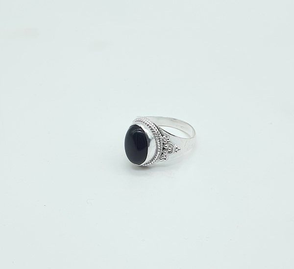 Anillo de plata de la India con onix negro