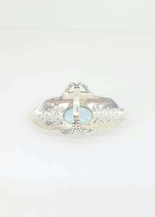 Anillo de plata con calcedonia