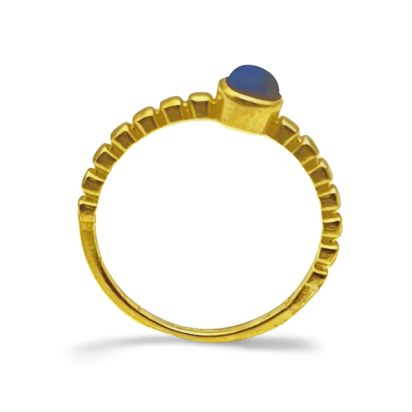 Anillo de plata dorada con lapislázuli