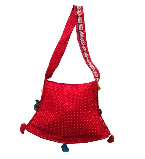 Bolso bandolera indio rojo con pompones