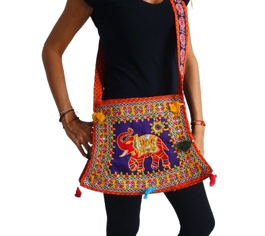 Bolso bandolera indio naranja con pompones