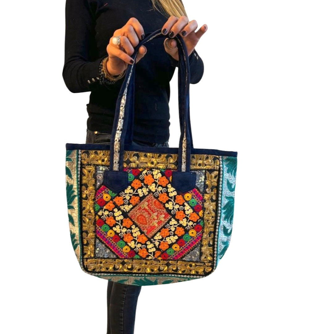 Bolso bohemio de terciopelo