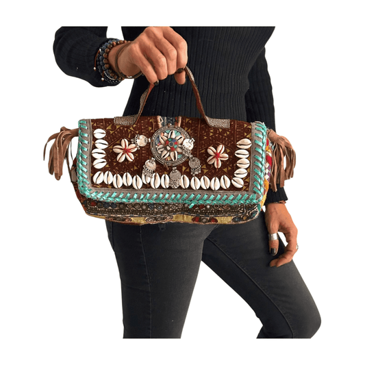 Bolso bohemio pequeño de piel con flecos y abalorios