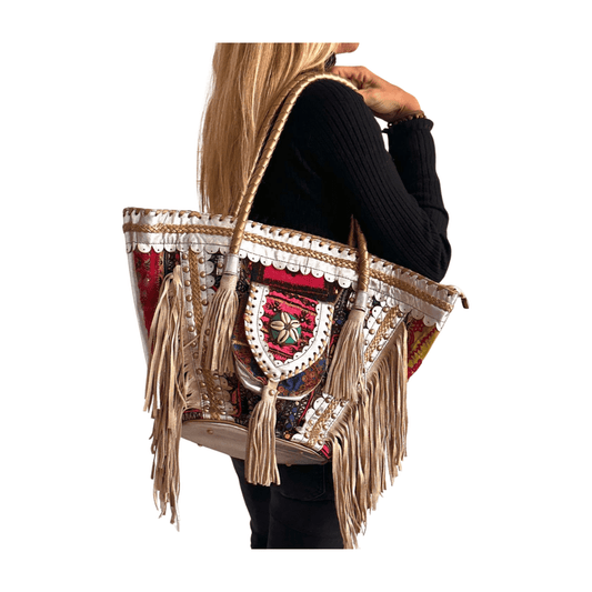 Capazo boho de piel con abalorios de la India