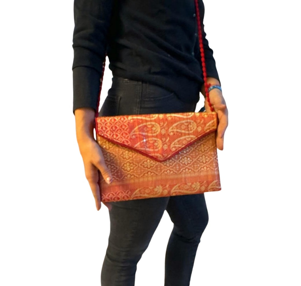 Bolso cartera de fiesta de seda