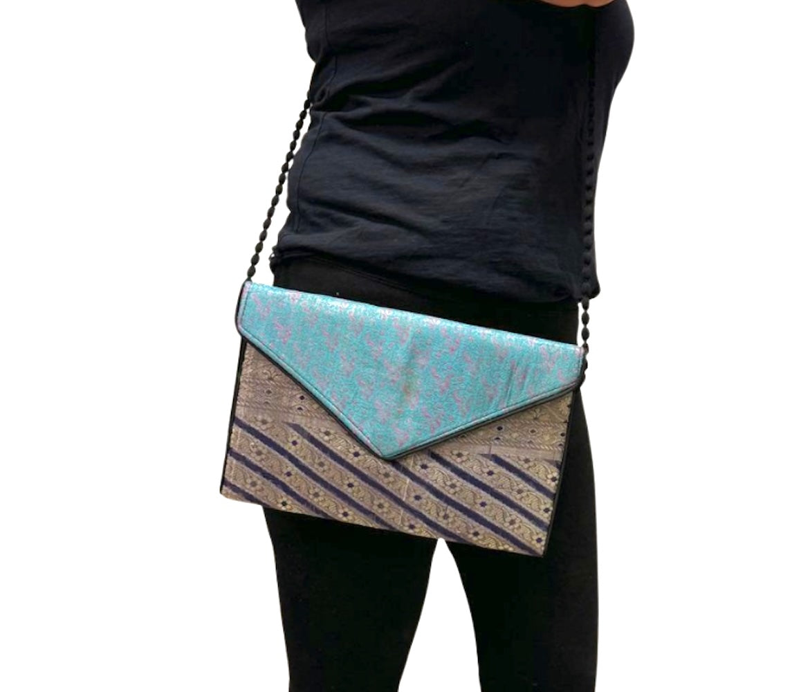 Bolso cartera de fiesta de seda