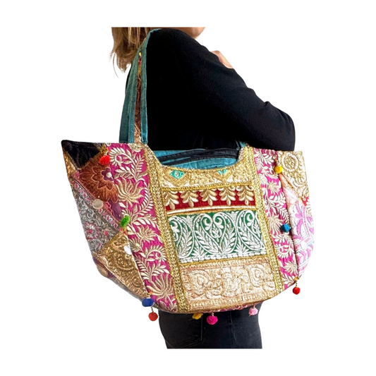 Bolso bohemio con telas de colores