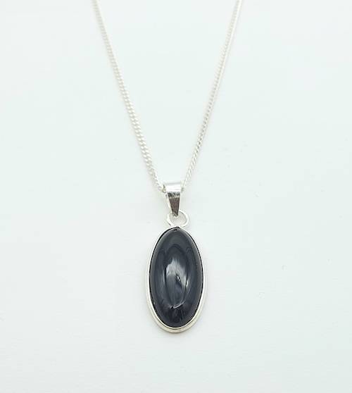 Colgante de plata de la India con onix negro