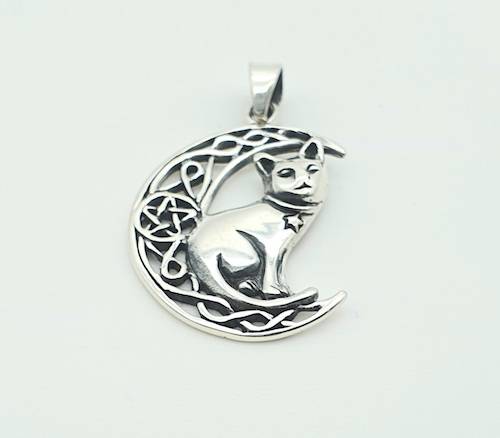Colgante de plata gato en la luna