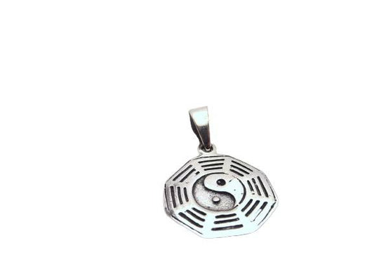 Colgante de plata con yin yang