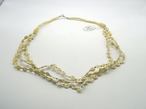 Collar de Bisutería india de cuentas triple