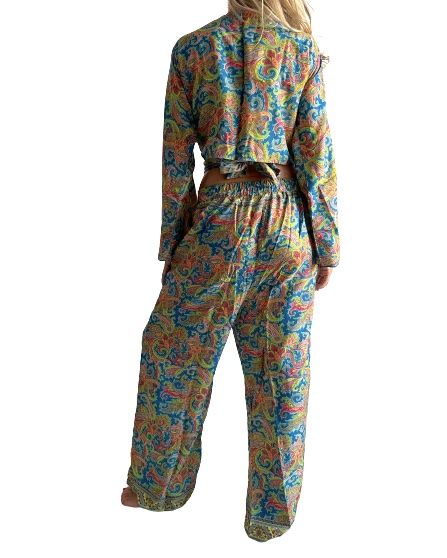 Conjunto de blusa y pantalón ancho de seda india