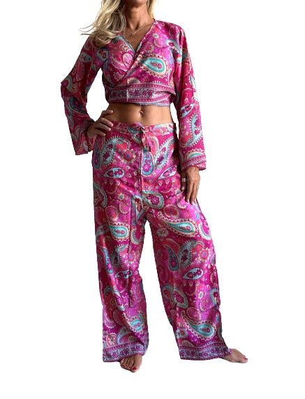 Conjunto de blusa y pantalón ancho de seda india