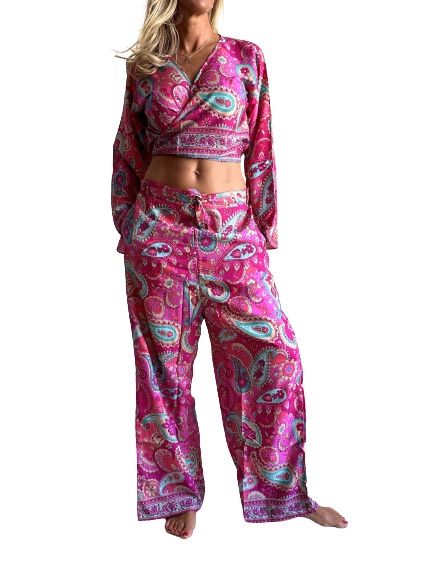 Conjunto de blusa y pantalón ancho de seda india