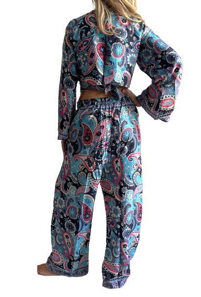 Conjunto de blusa y pantalón ancho de seda india