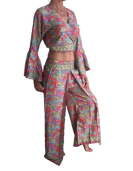 Conjunto de blusa y pantalón superpuesto de seda india