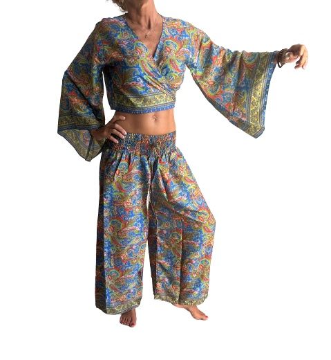 Conjunto de blusa y pantalón ancho de seda india