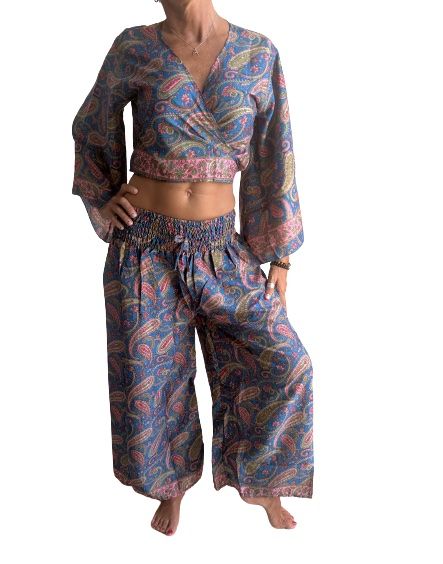 Conjunto de blusa y pantalón ancho de seda india