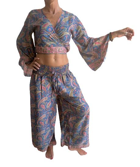 Conjunto de blusa y pantalón ancho de seda india