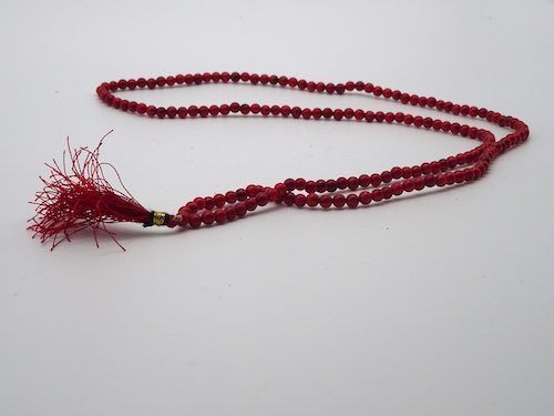 Collar de cuentas pequeñas de ÁGATA ROJA en forma de Japa Mala
