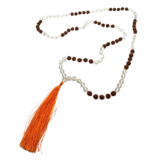 Mala de rudraksha y cuarzo blanco
