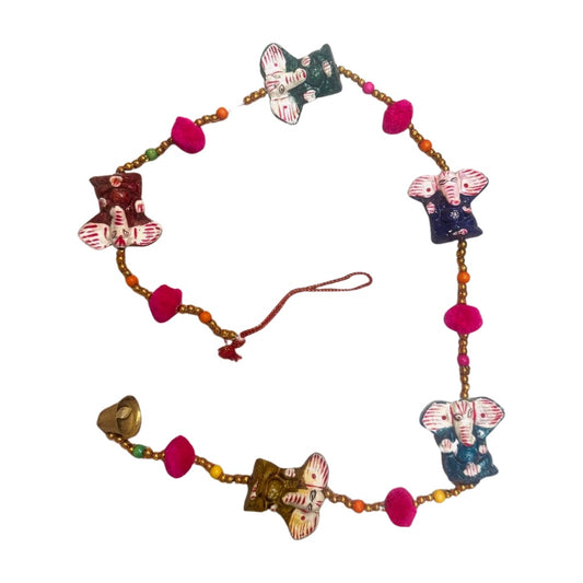 Móvil decorativo con Ganesh de colores