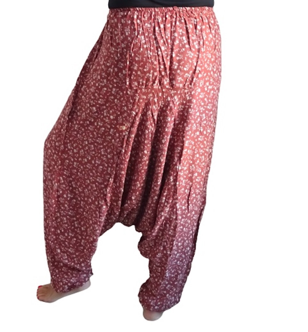 Pantalón afgano indio marrón con flores blancas