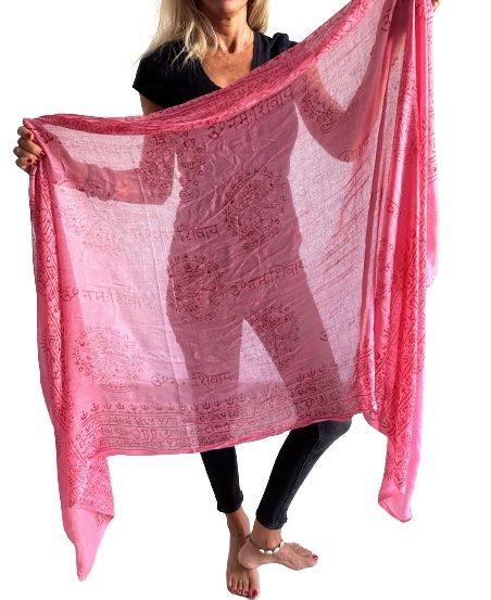 Pañuelo de algodón rosa con mantra OM