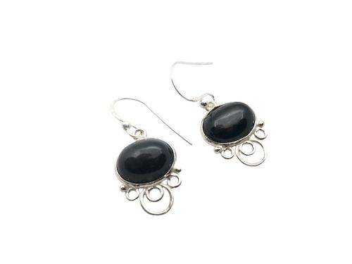 Pendientes de plata con ónix negro