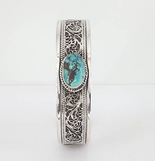 Pulsera de plata rígida con turquesa